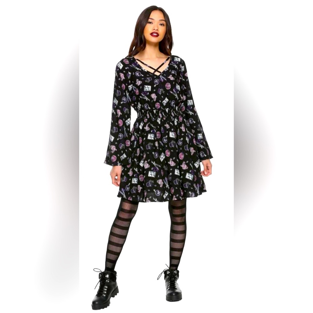 Hot Topic Harry Potter Weasleys' Wizard Wheezes Dress Sz MD Long sleeve flowy